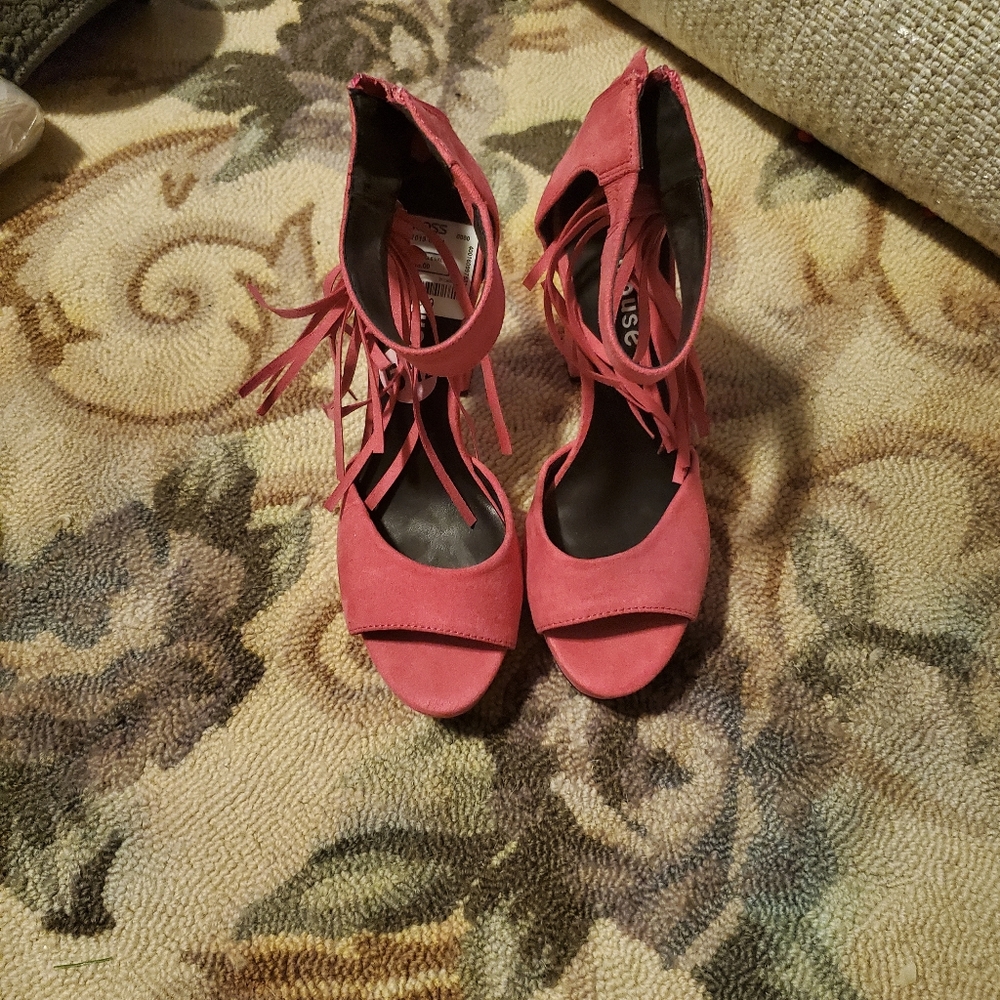 2 pc. Platform Heels